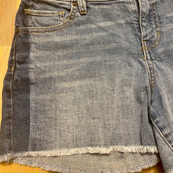 New York & Co, Jean Shorts, size 10 - Picture 5 of 10